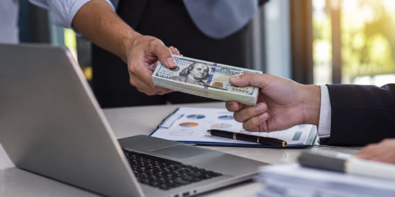 Beneficios fiscales para el inversor latinoamericano con franquicia en EE.UU.: guía única e irrepetible